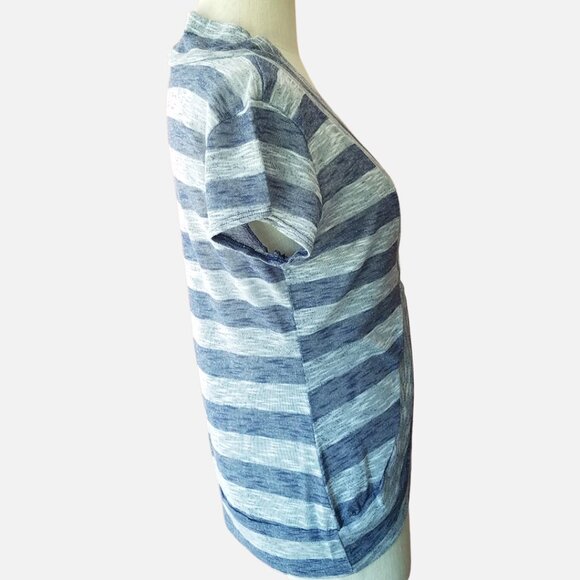 Vanity Front Twist Blue & Gray Striped Cap Sleeve Top - XL - Picture 5 of 12